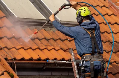Démoussage et hydrofuge de toiture à Esténos